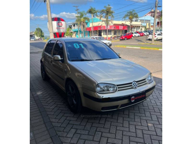 VOLKSWAGEN - GOLF - 2001/2001 - Bege - R$ 24.900,00