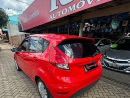 FORD - FIESTA - 2017/2017 - Vermelha - R$ 53.900,00