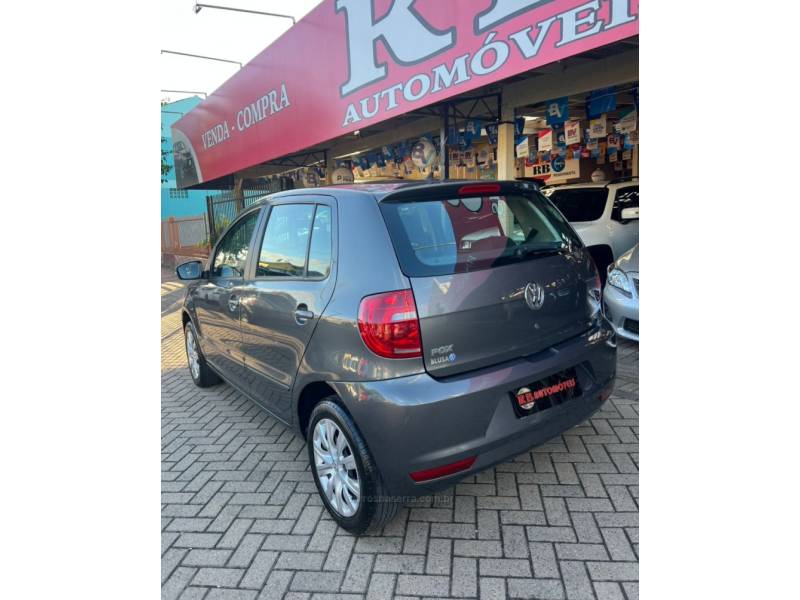 VOLKSWAGEN - FOX - 2012/2012 - Cinza - R$ 34.900,00