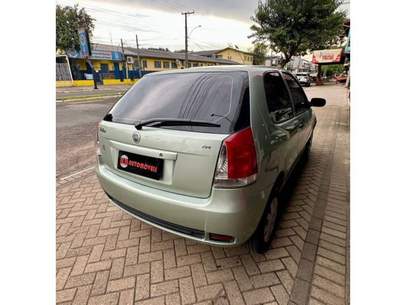 FIAT - PALIO - 2006/2007 - Verde - R$ 22.900,00