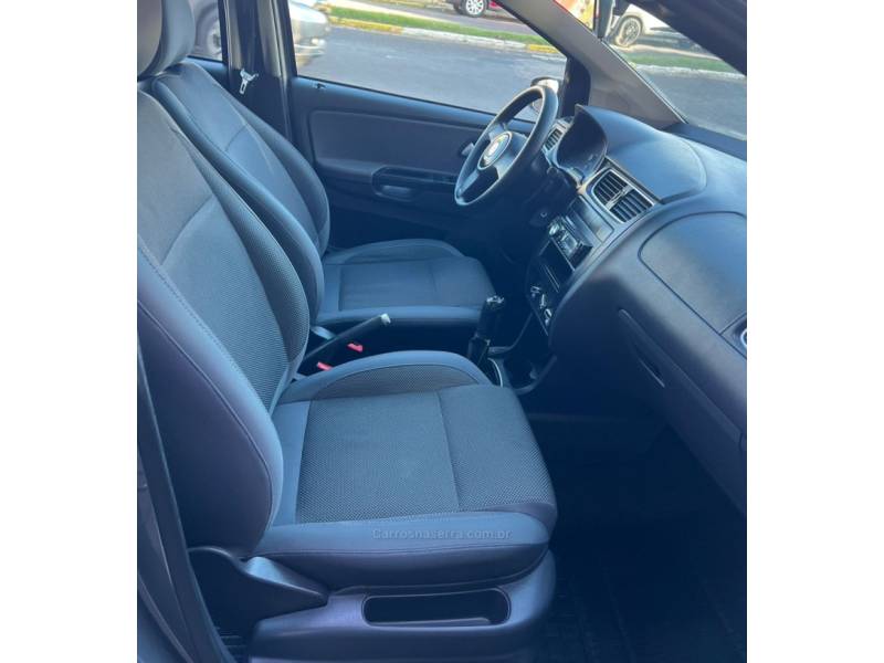 VOLKSWAGEN - FOX - 2012/2012 - Cinza - R$ 34.900,00