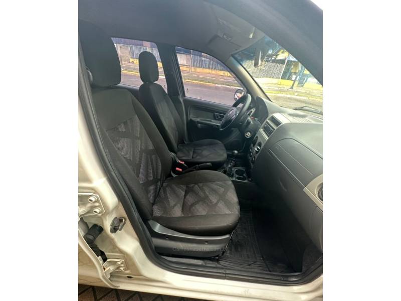 FIAT - PALIO - 2015/2015 - Branca - R$ 37.900,00