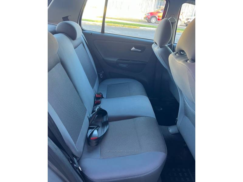 VOLKSWAGEN - FOX - 2012/2012 - Cinza - R$ 34.900,00