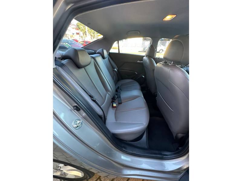 HYUNDAI - HB20S - 2018/2018 - Prata - R$ 72.900,00
