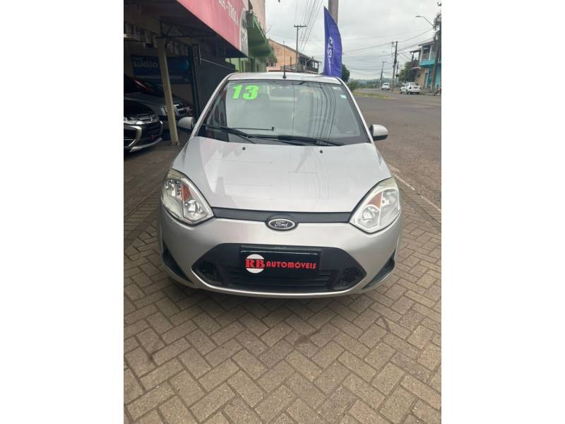 FORD - FIESTA - 2013/2013 - Prata - R$ 37.900,00