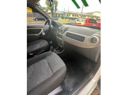 RENAULT - SANDERO - 2011/2011 - Branca - R$ 31.900,00