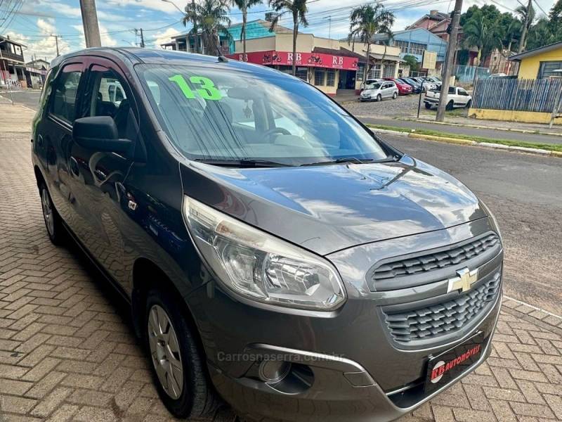CHEVROLET - SPIN - 2013/2013 - Cinza - R$ 40.900,00