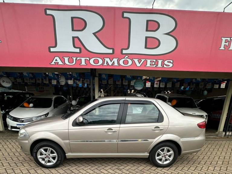 FIAT - SIENA - 2013/2013 - Bege - R$ 35.900,00