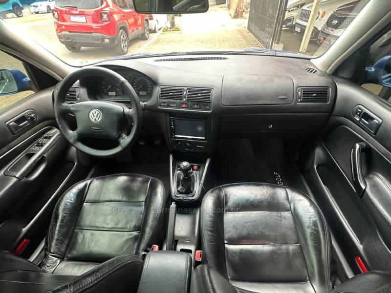 VOLKSWAGEN - GOLF - 2001/2001 - Azul - R$ 25.900,00