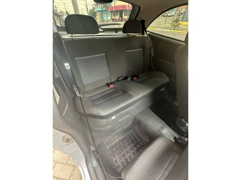 CHEVROLET - CELTA - 2012/2012 - Prata - R$ 23.900,00