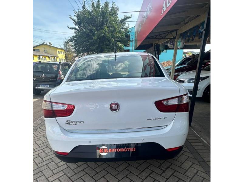 FIAT - GRAND SIENA - 2016/2017 - Branca - R$ 46.900,00