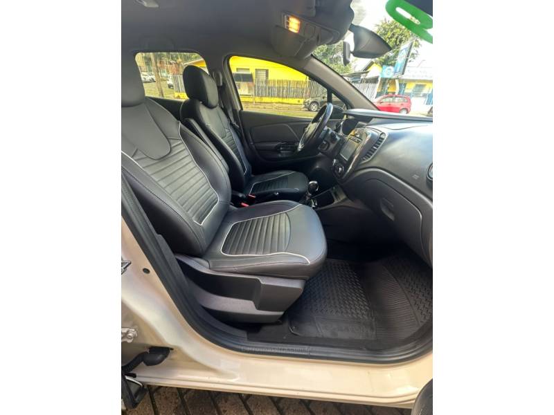 RENAULT - CAPTUR - 2019/2019 - Branca - R$ 78.900,00