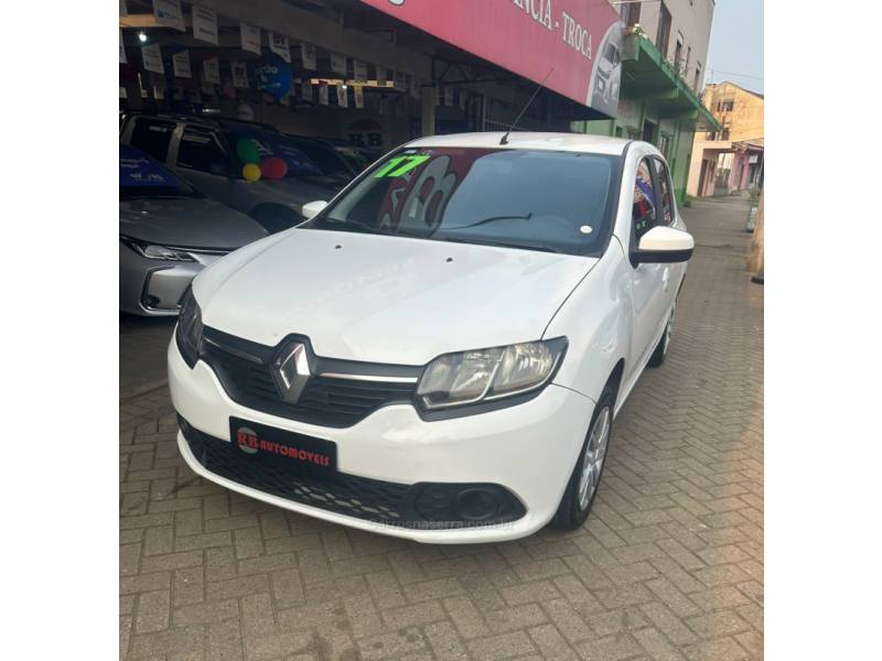 RENAULT - SANDERO - 2017/2017 - Branca - R$ 43.900,00