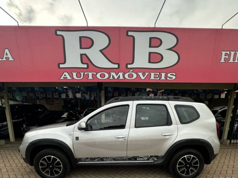 RENAULT - DUSTER - 2016/2016 - Cinza - R$ 66.900,00